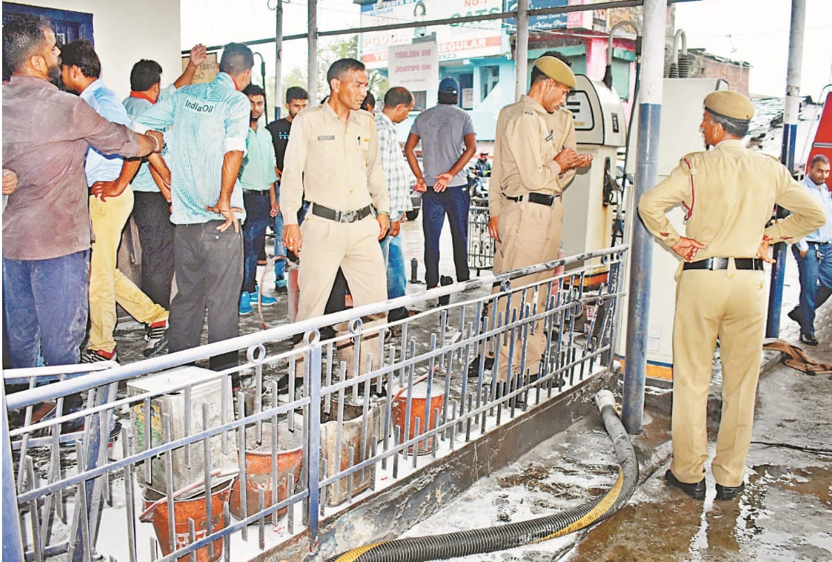 Fire breaks out at petrol pump in Dharamshala Himachal Pradesh