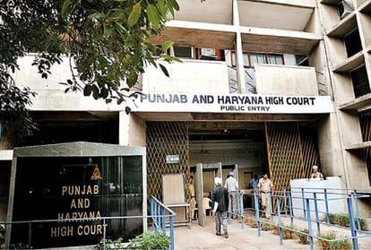 Punjab-haryana High Court:चाहरदीवारी के भीतर अपमानजनक टिप्पणी एससी/एसटी एक्ट में अपराध नहीं – Punjab-haryana High Court: Derogatory Remarks Inside Boundary Walls Not A Crime Under Sc/st Act