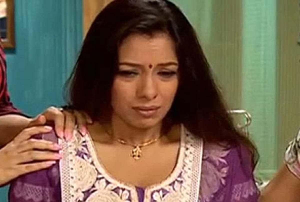after rupali ganguly another tv actress falls prey to raod rage