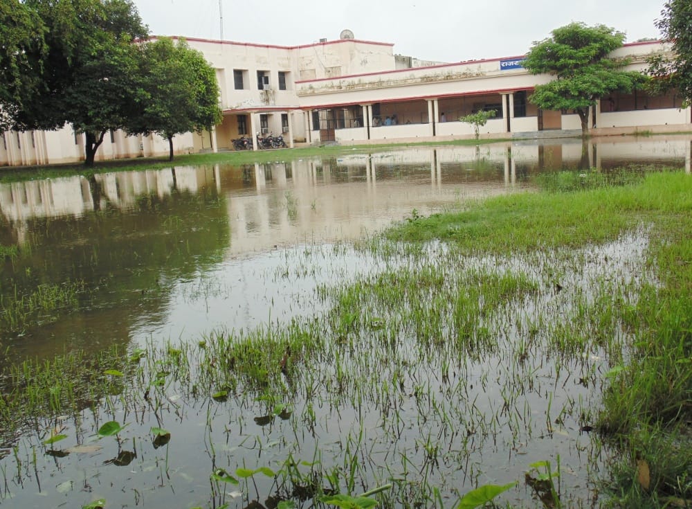 School-office premises, all over water