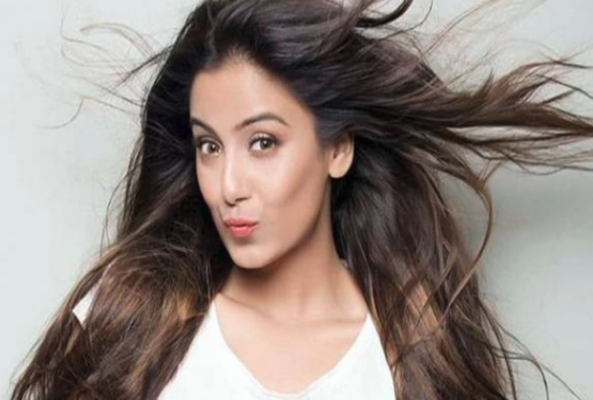 bigg boss red wedding lehnga for srishty rode for engegement