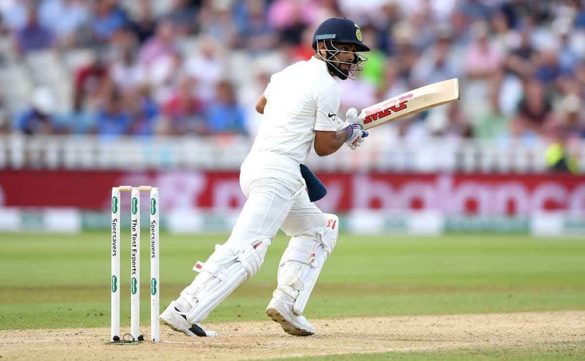 virat kohli smashed three consecutive fours on josh hazlewood bowl