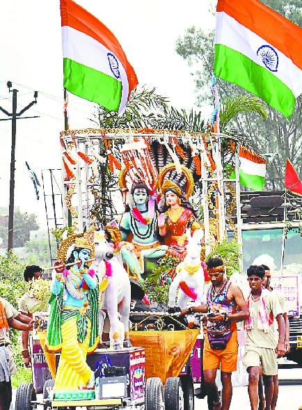 98 laakh se jyaada pahuchi kaavar ki shankhya