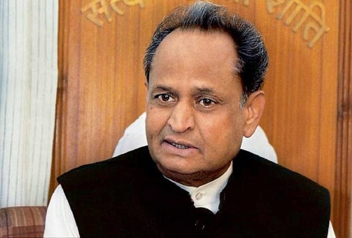 rahul gandhi not getting answer from govt. on rafel deal