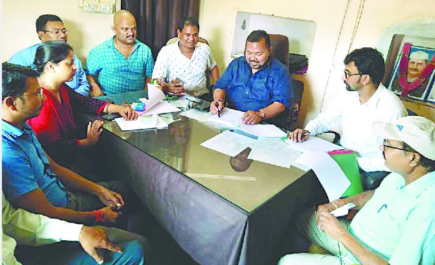 Discussion to increase income 