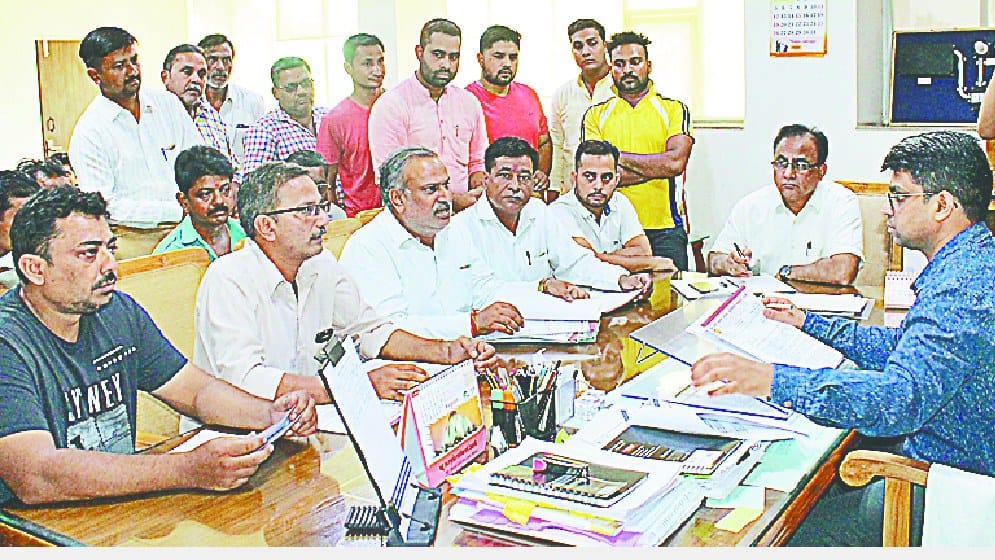 bijli samsyao par md se mile vyapari
