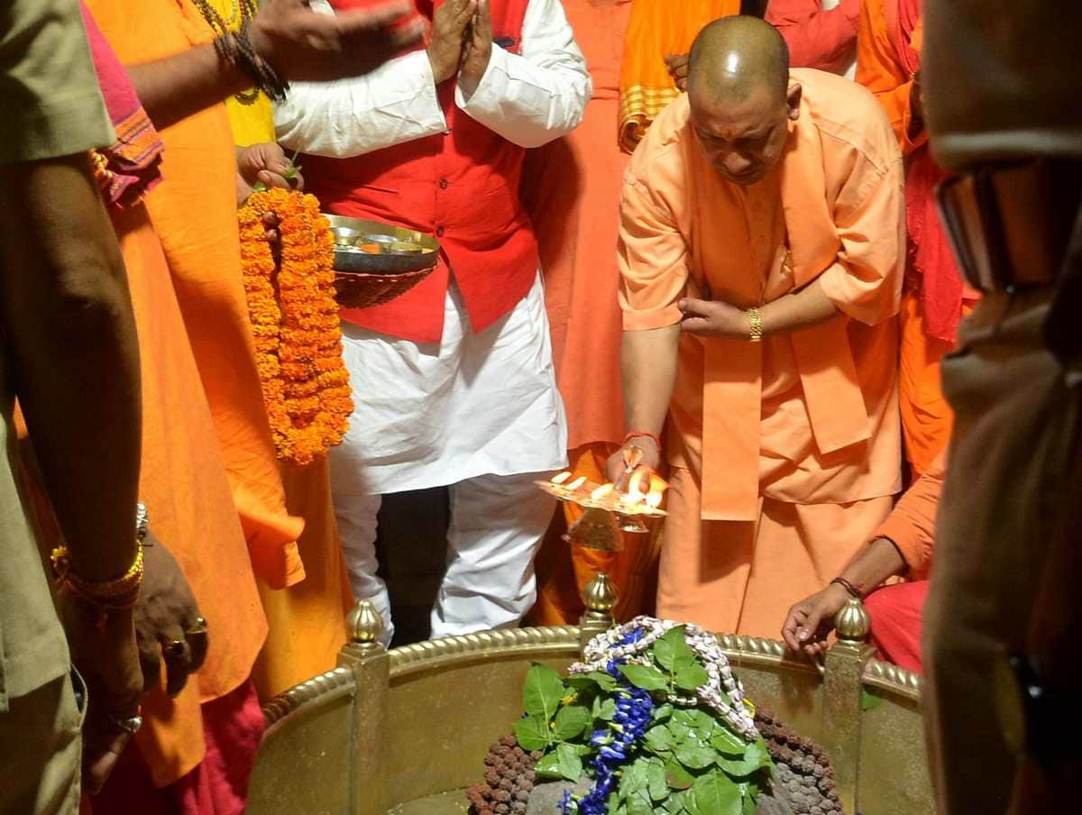 Yogi adityanath make new record in sawan month at kashi