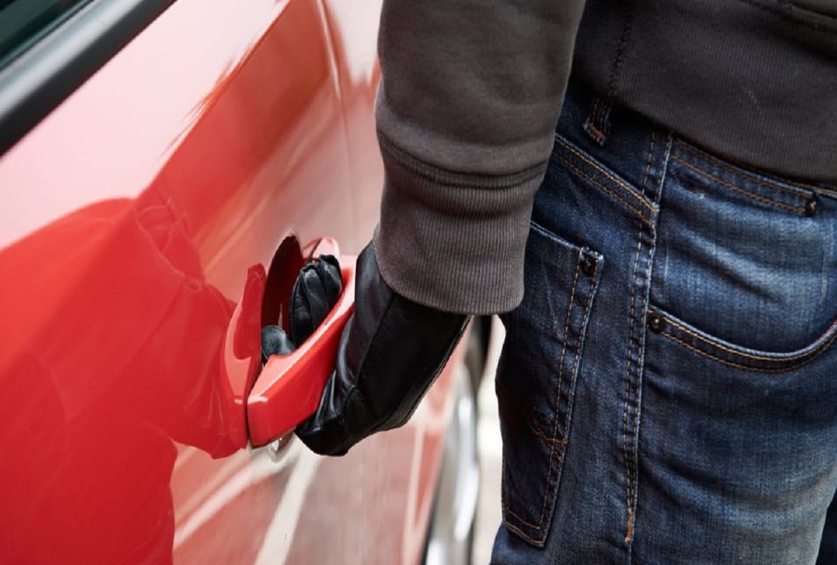Any luxury car steal in just 80 seconds