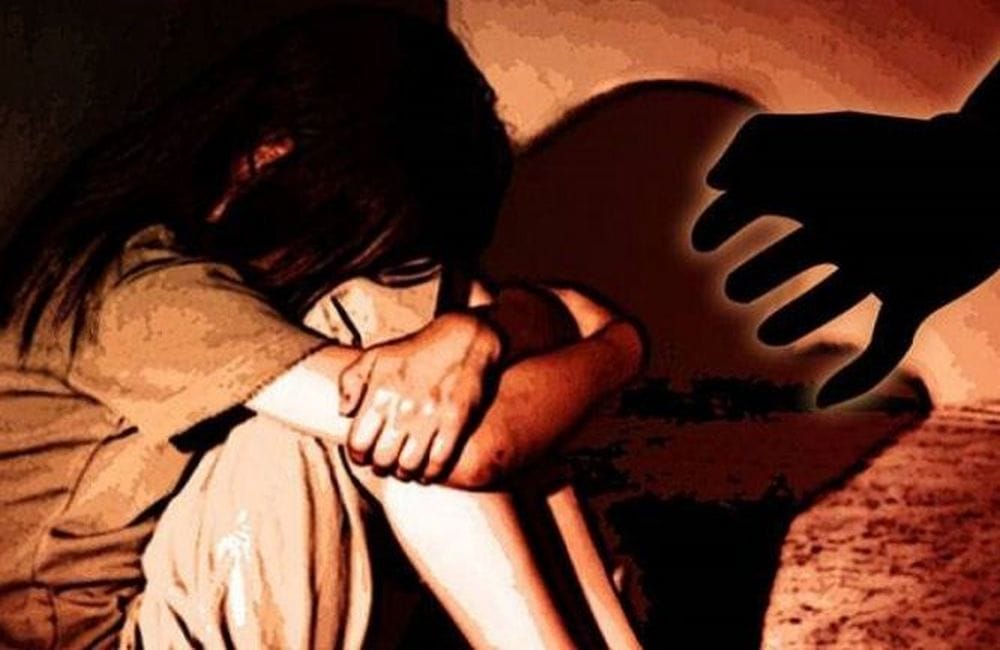 10-year-old girl molested by young man in moving auto