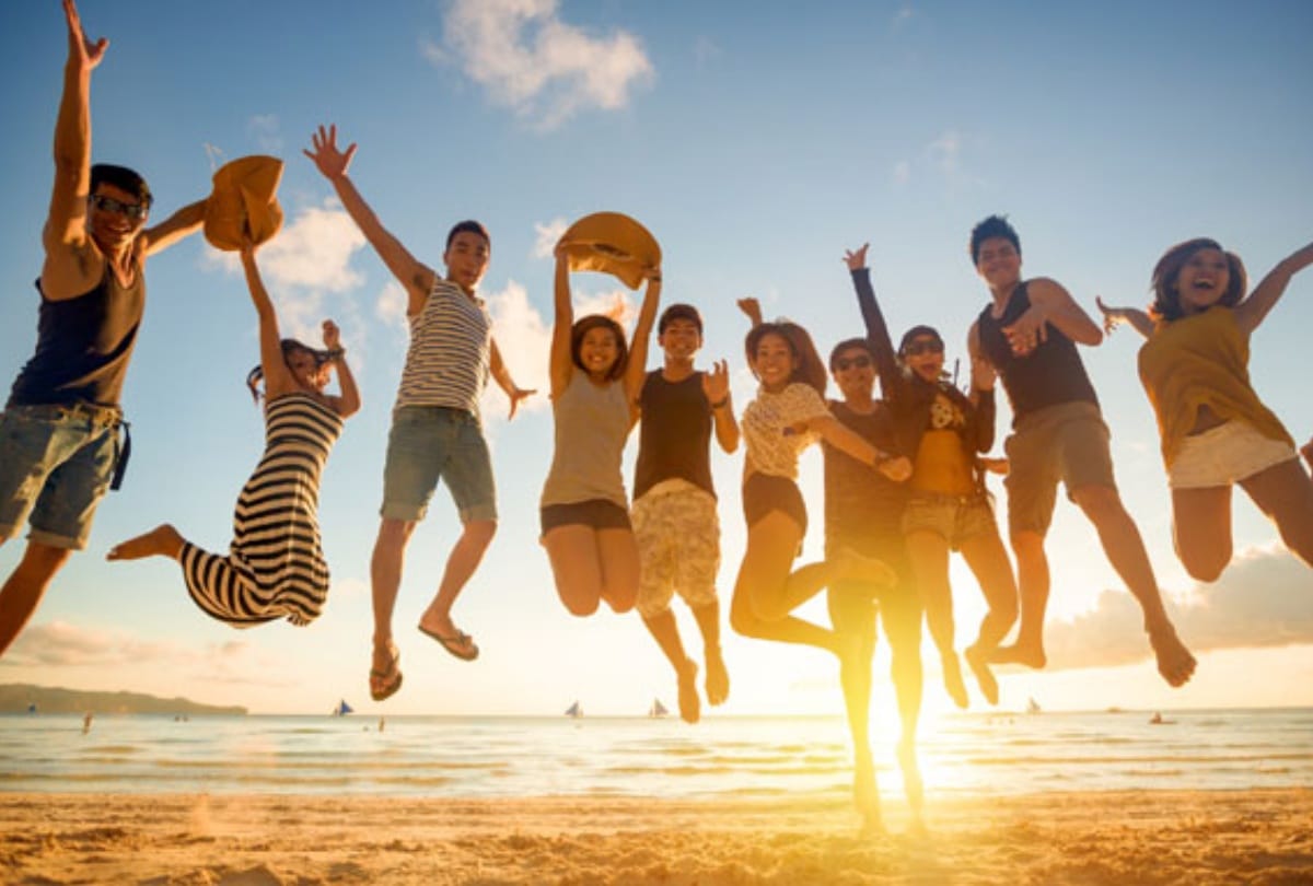 these five signs people have true friendship according to astrology