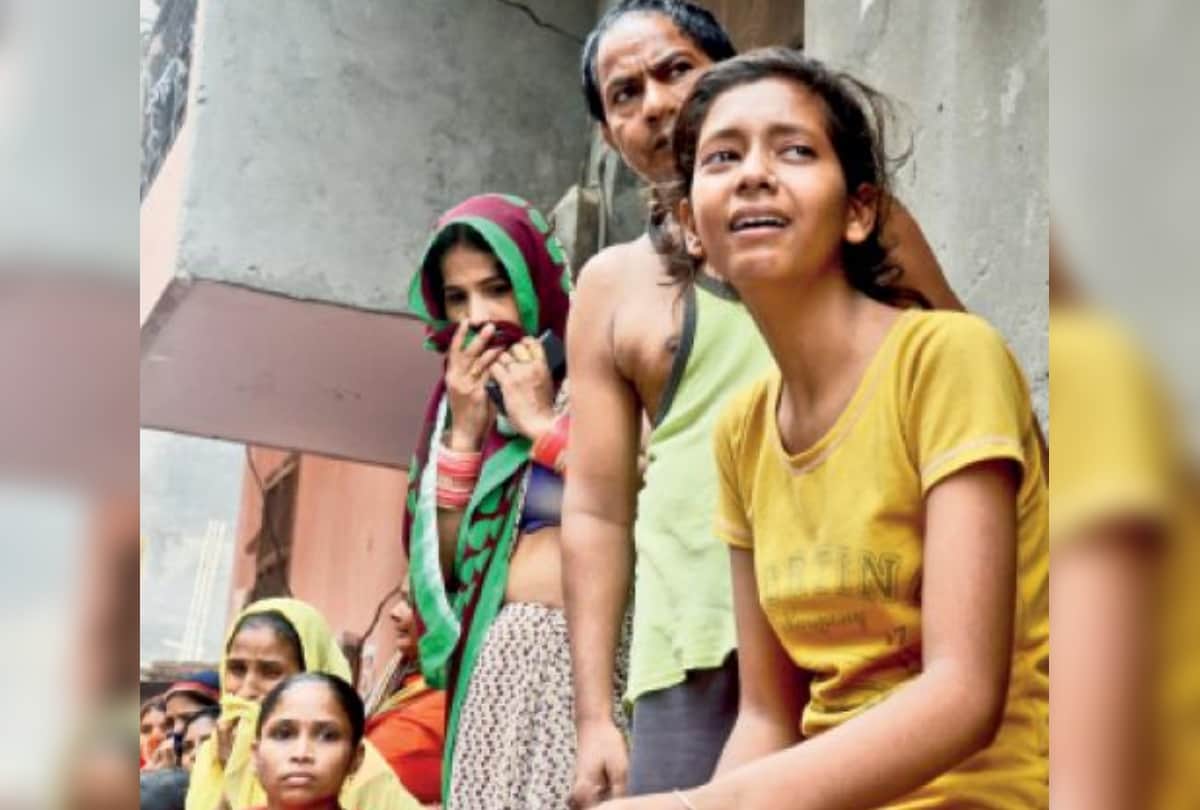 minor girl dead body found in suspicious condition in ghaziabad