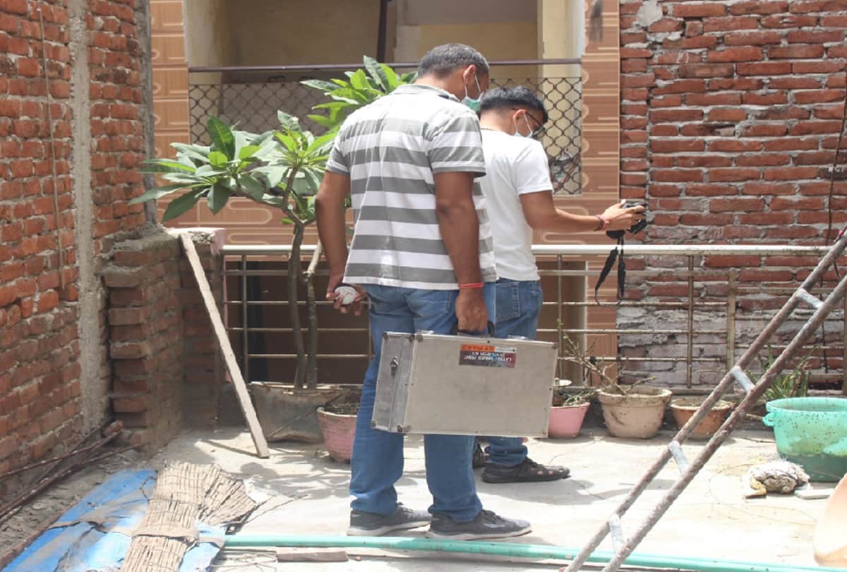 minor girl dead body found in suspicious condition in ghaziabad