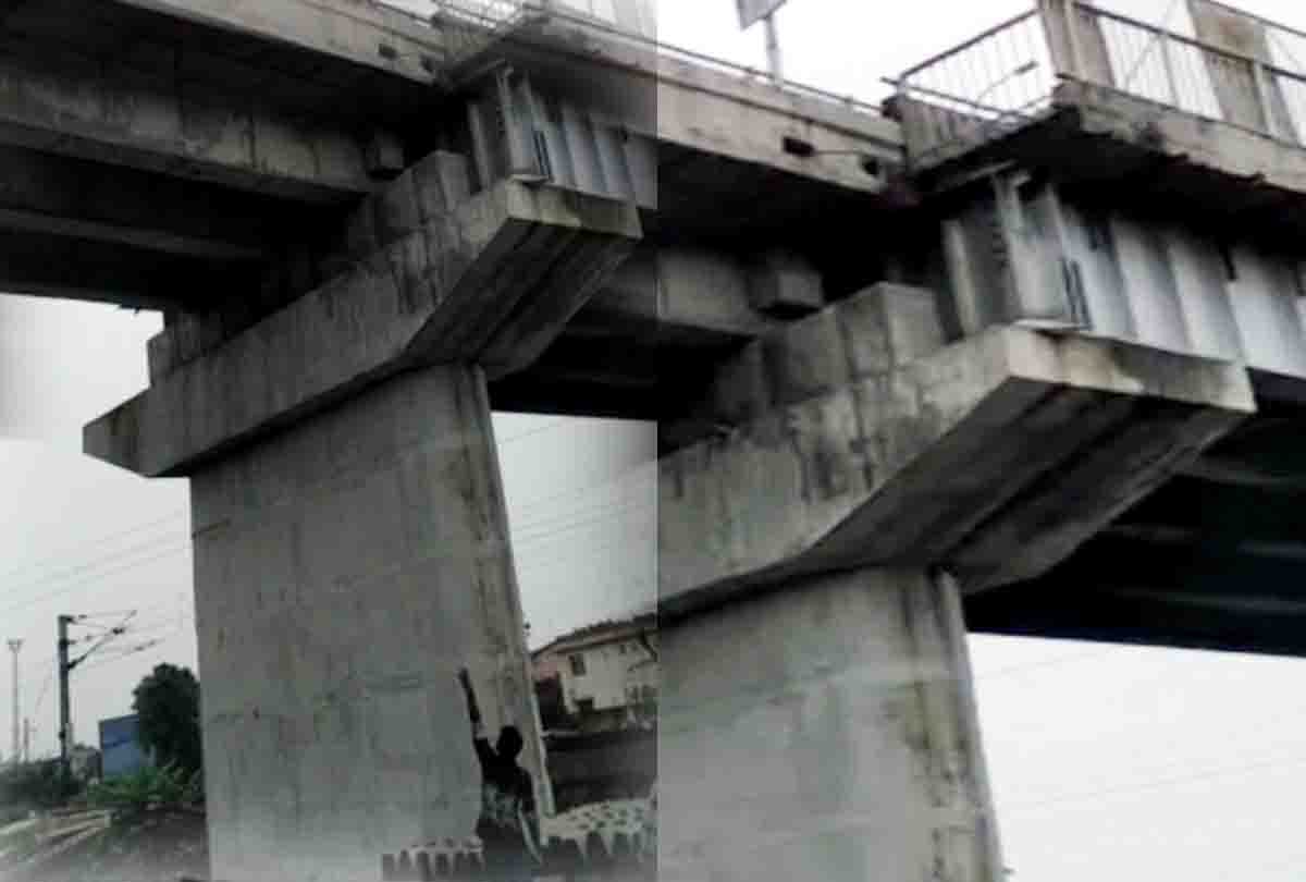 on Friendship Day girl jumped off bridge