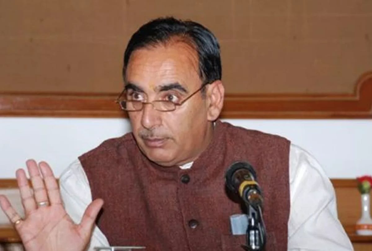 HP Budget Session 2021: BJP MLA Narinder Bragta read amar ujala newspaper in himachal pradesh vidhan sabha