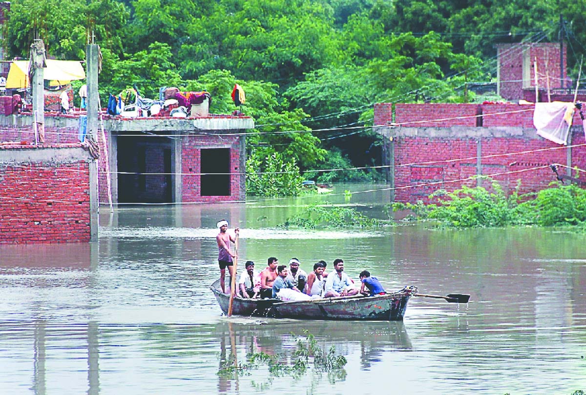 heavy rainfall and increase in water level of Pandu river