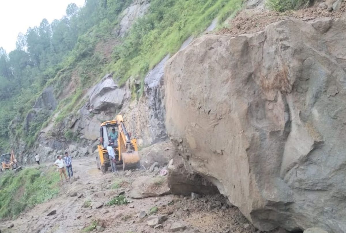 himachal weather report heavy damage to houses roads due to rain