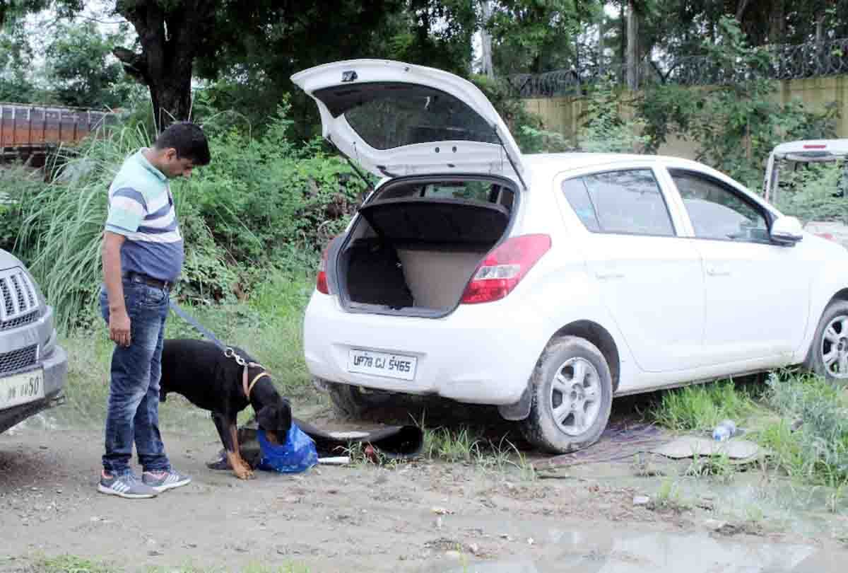 three KG gold missing from jewellers' car in unnao road accident