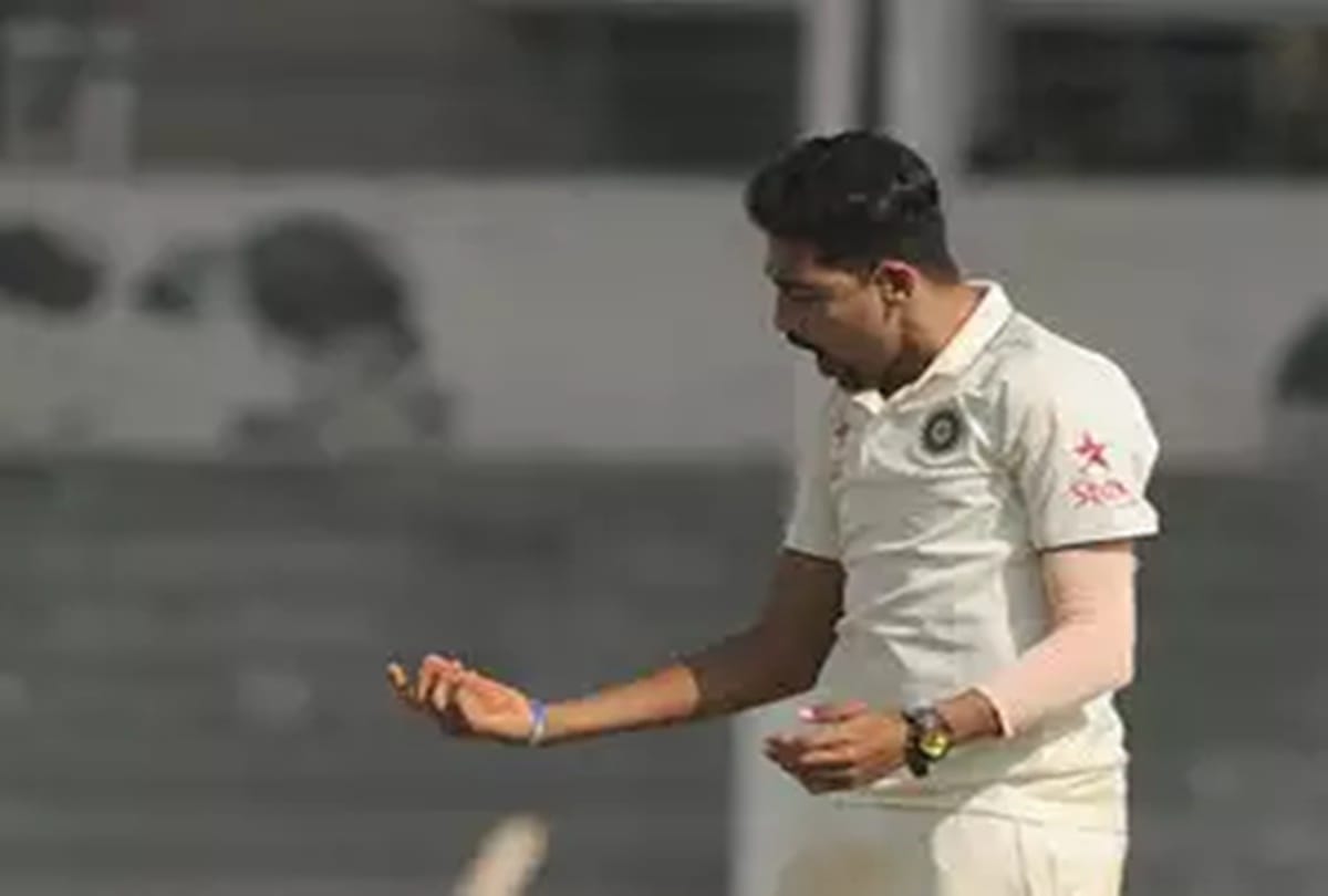 India a pace bowlers restrict south africa, Siraj shines on day 1