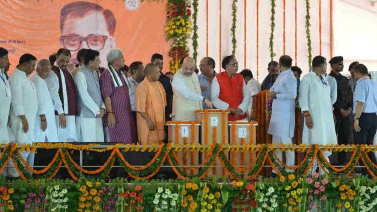 Mughalsarai station is now pandit Deendayal Upadhyay station