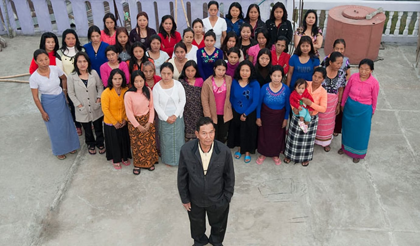 World biggest family where members lives in 100 room house
