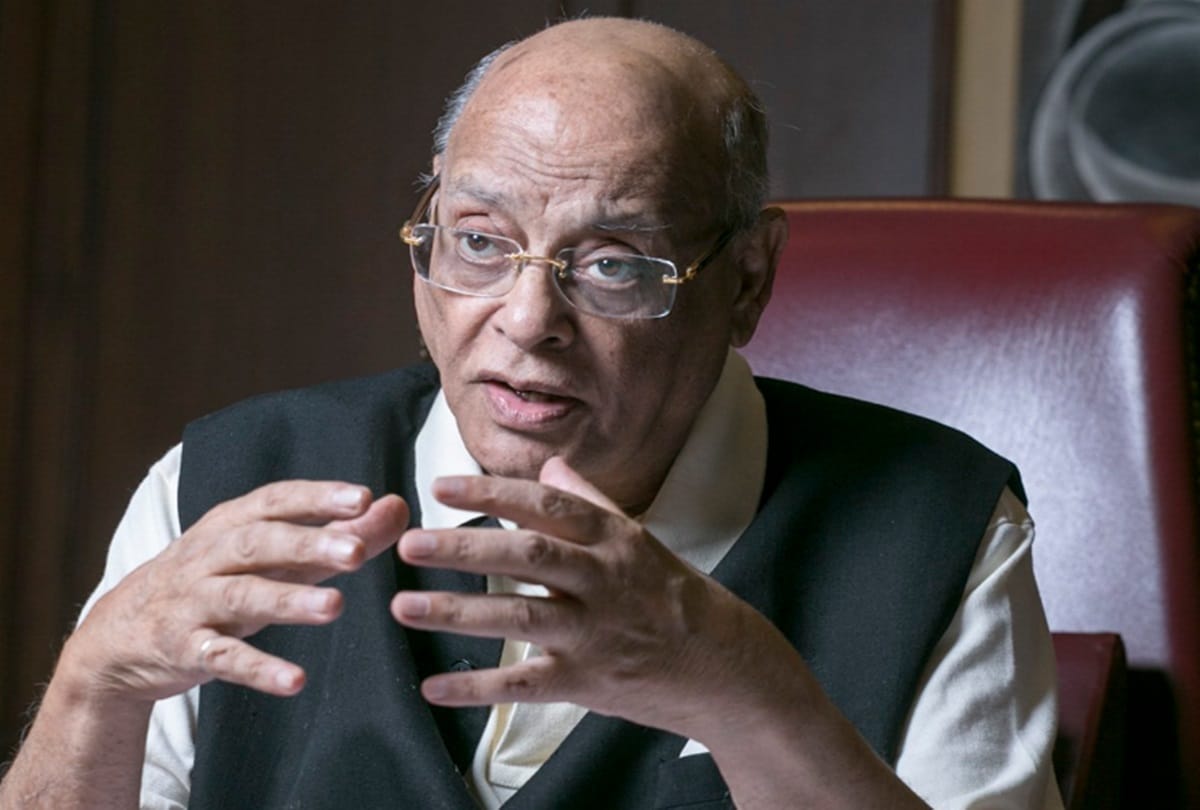 know all details about shweta bachchan Father in law rajan nanda