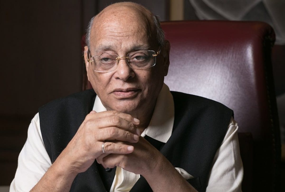 know all details about shweta bachchan Father in law rajan nanda