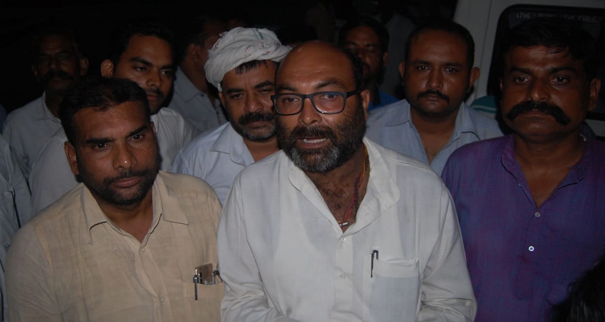 सदन में उठेगा मामला, सड़क पर उतरेगी कांग्रेस: लल्लू