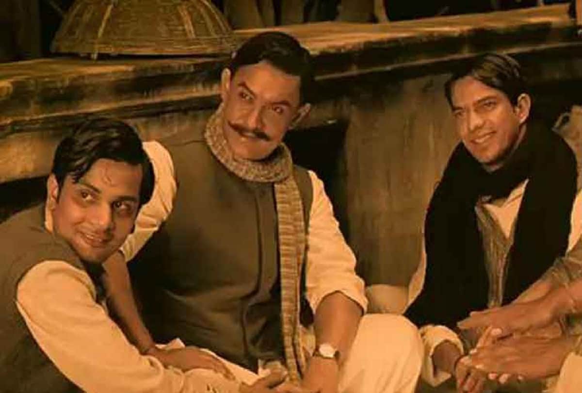 5 bollywood actors who play role of freedom fighter chandrashekhar azad