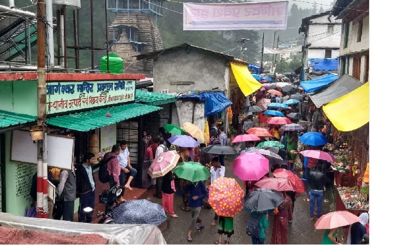 On Sunday too crowd of devotees in Jageshwar Dham