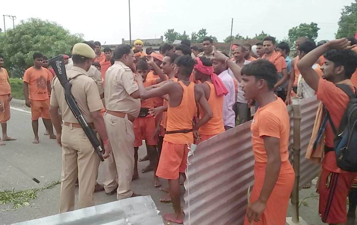 Three kanwariya injured in road accident in bhadohi