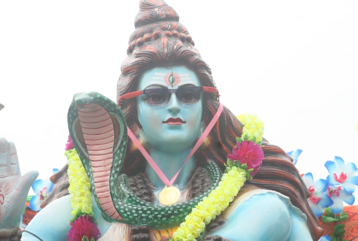 Kavad yatra saveral looks of lord Shiva seen on highway see in photos