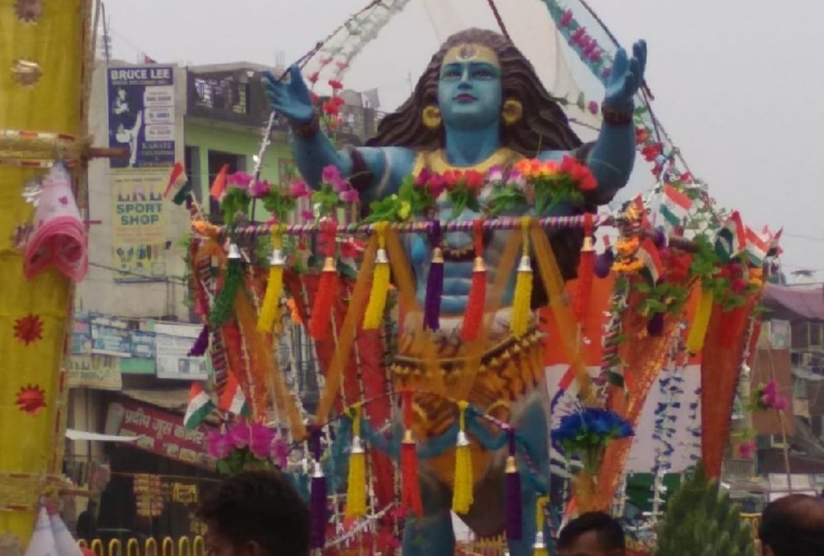 Kavad yatra saveral looks of lord Shiva seen on highway see in photos