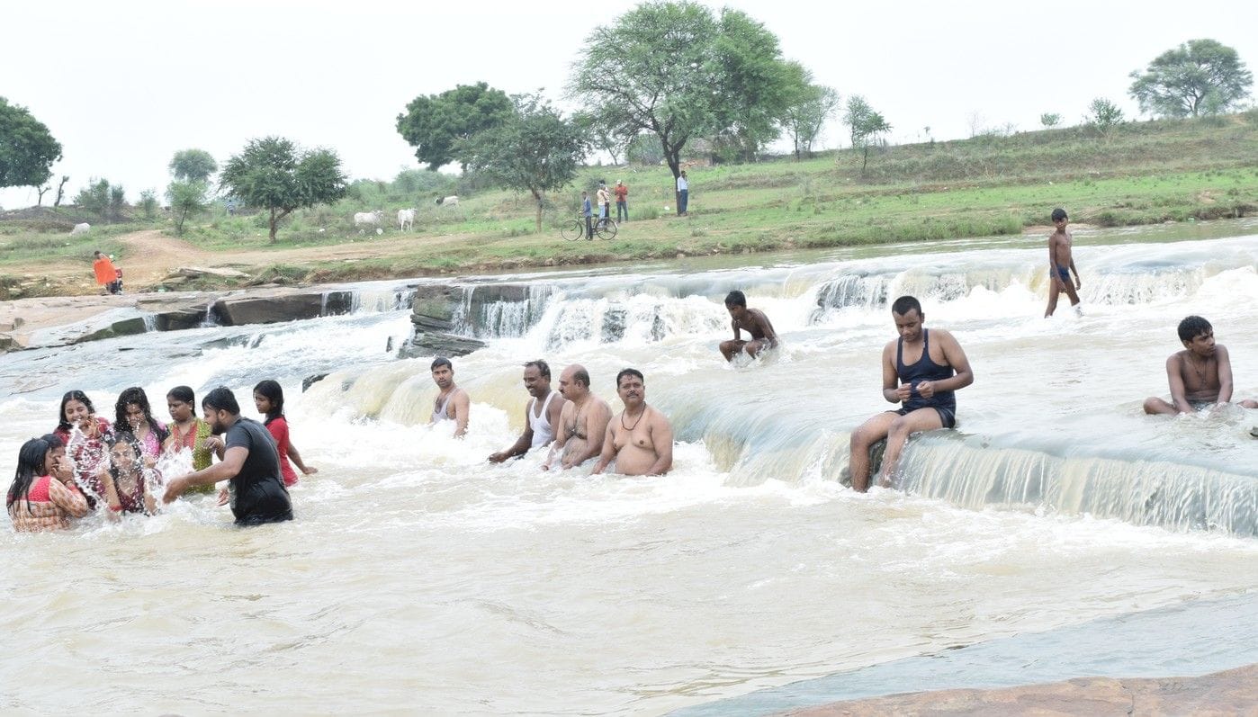 you should not shower everyday in winter daily bath is harmful