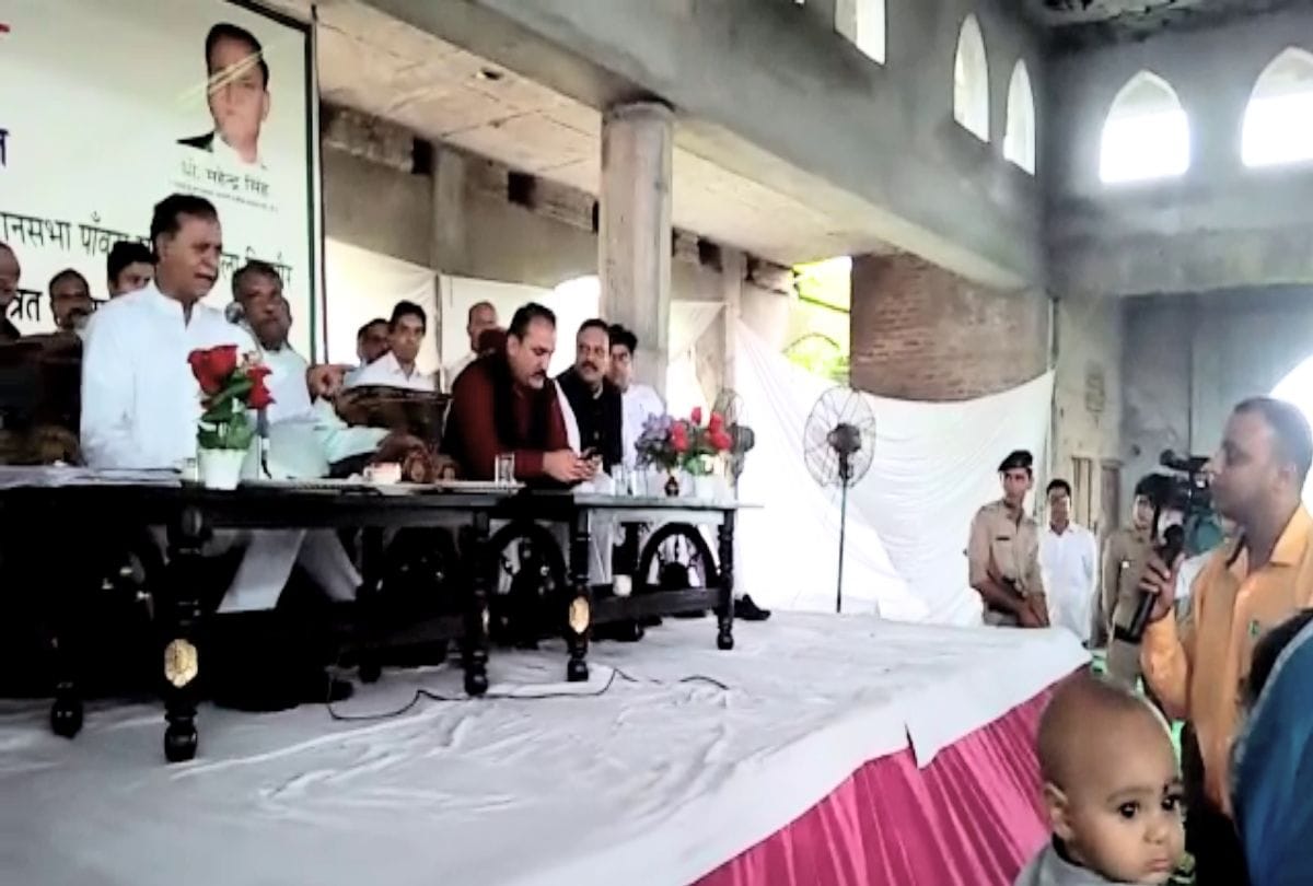 IPH minister Mahender Thakur Hits out at officer in Jan Manch programme himachal