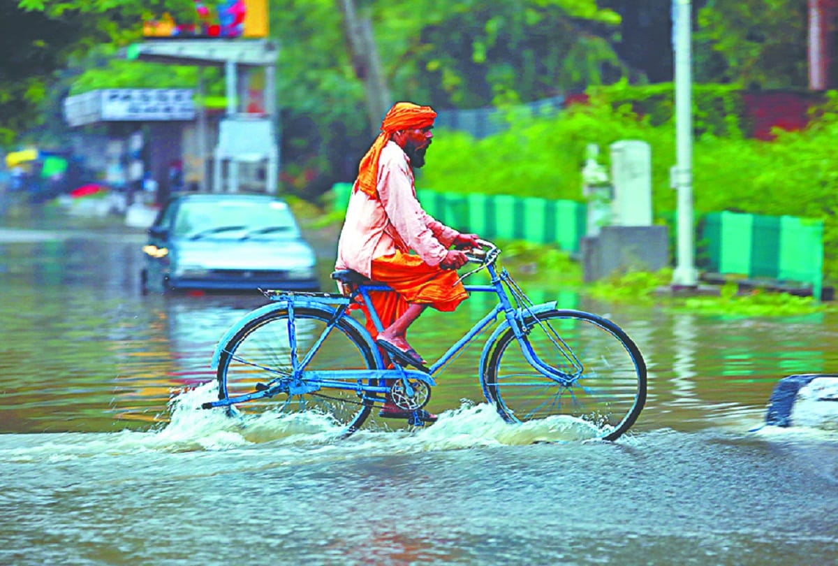 heavy rainfall in jammu region caused several difficulty for people 