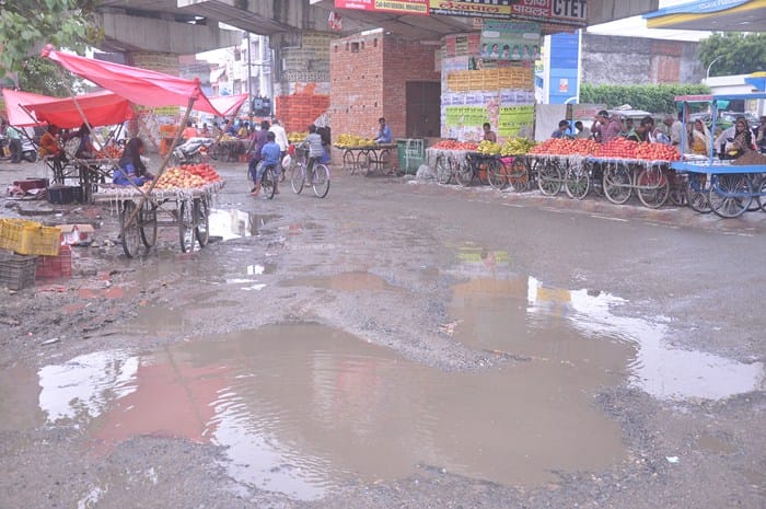water logging in city due to rain