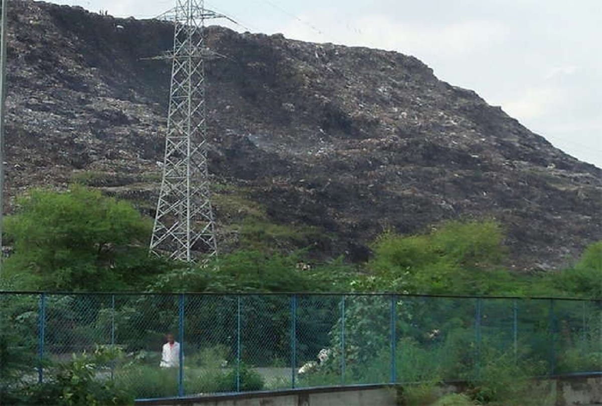 Supreme court says delhi facing emergency situation from waste management