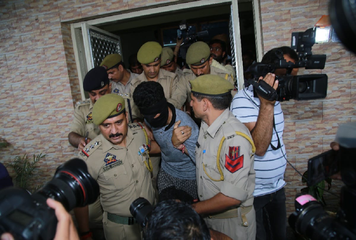 jammu kashmir police did raid to burst sleeper cell arrested militant send for joint interrogation