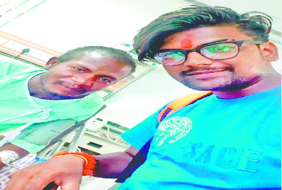 jammu kashmir man showing humanity for a mentally retarded man gave him new life