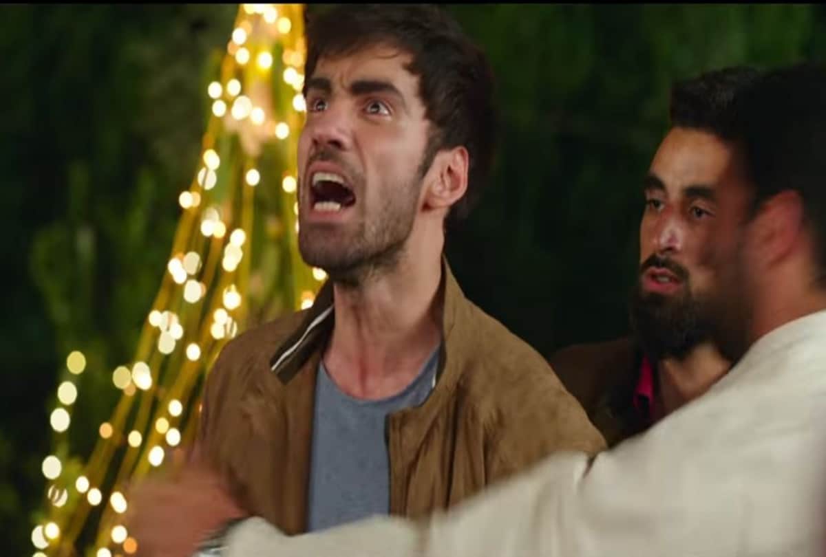 Imtiaz Ali needs mad people for Laila Majnu