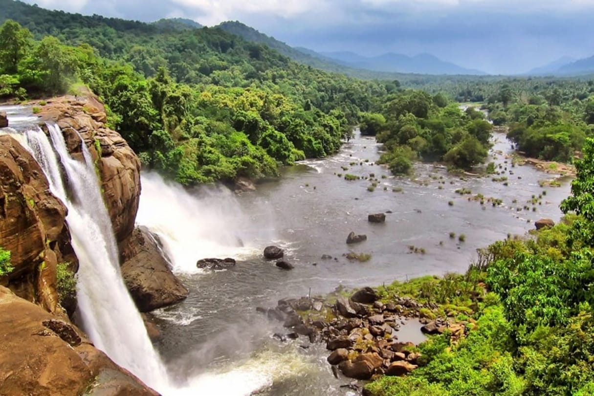 sonbhadra will become tourism hub of uttar pradesh