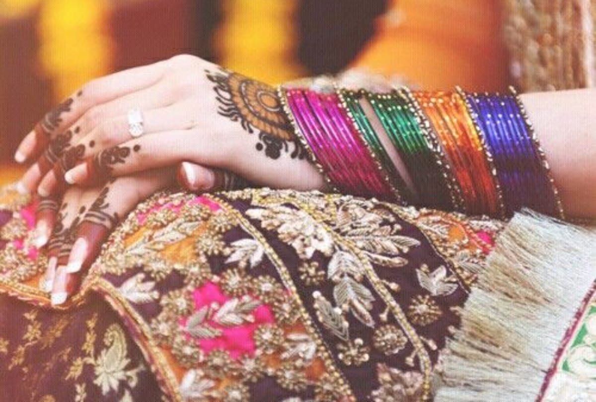 Colorful Bangles business in jammu and kashmir From Firozabad Up