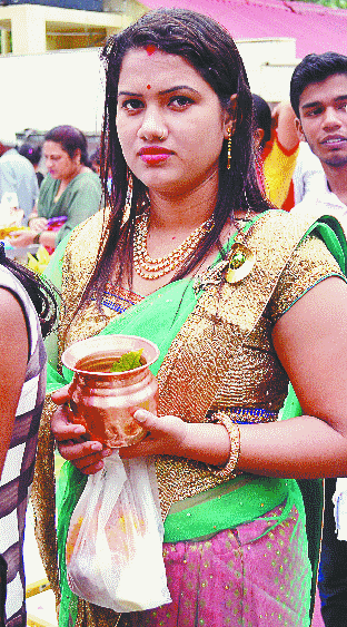 bholenaath ke jaikaare se goonj uthe shivaaley