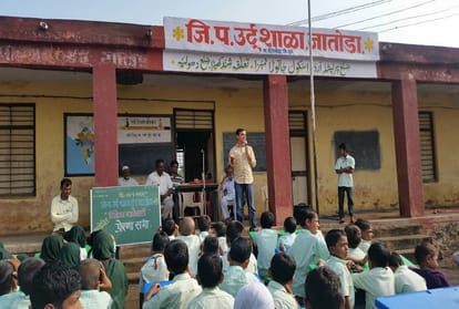  America Returns Harshal Vibhandik created digital classrooms in 1103 government schools