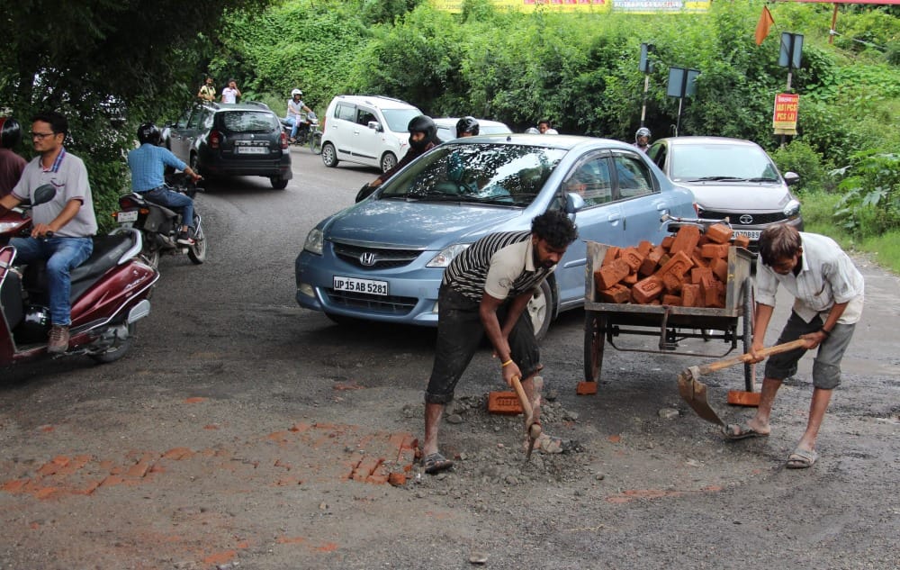 400 pit on 700 meter national highway 