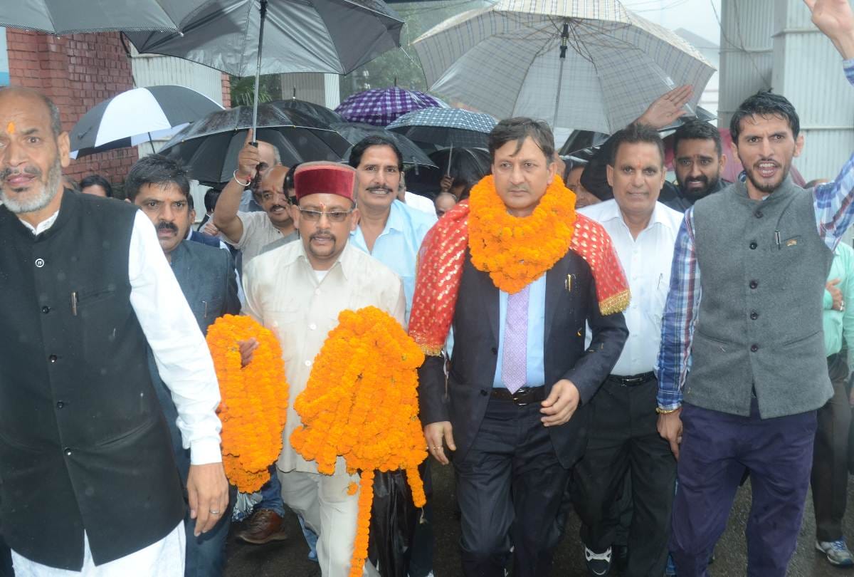 Jai Shree Ram Slogans on Joining of HPU Shimla VC Professor Sikander Kumar
