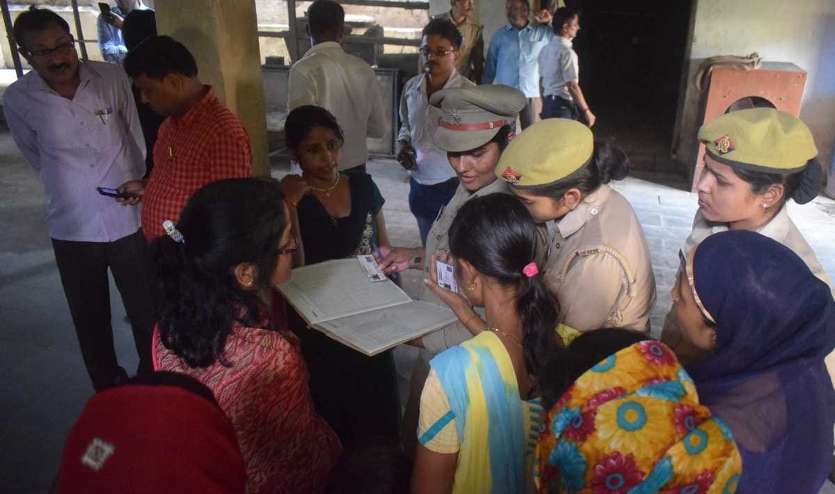 Illegal shelter home operated in jaunpur thirteen women found here