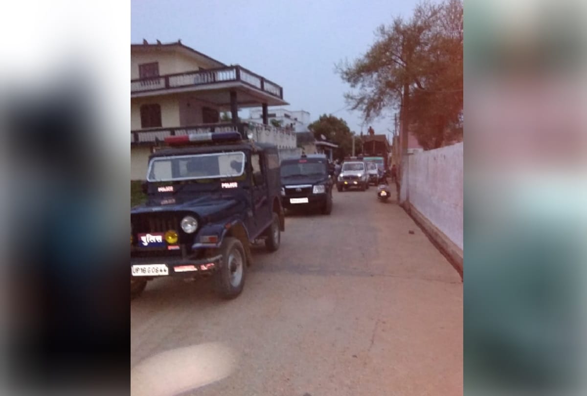 Controversy over dak Kawad in greater noida