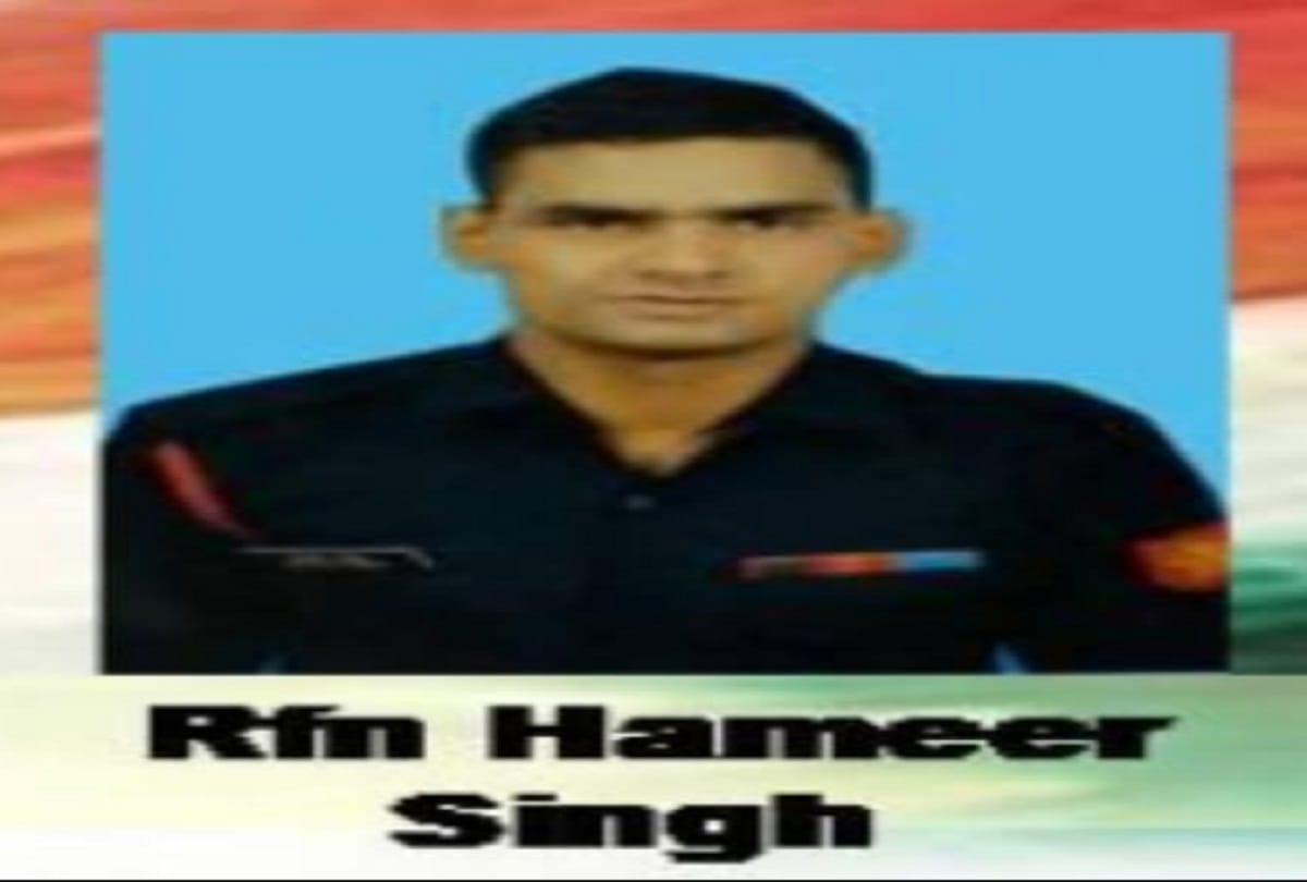 intruders killed in jammu kashmir indian army jawans including major also martyred in an encounter