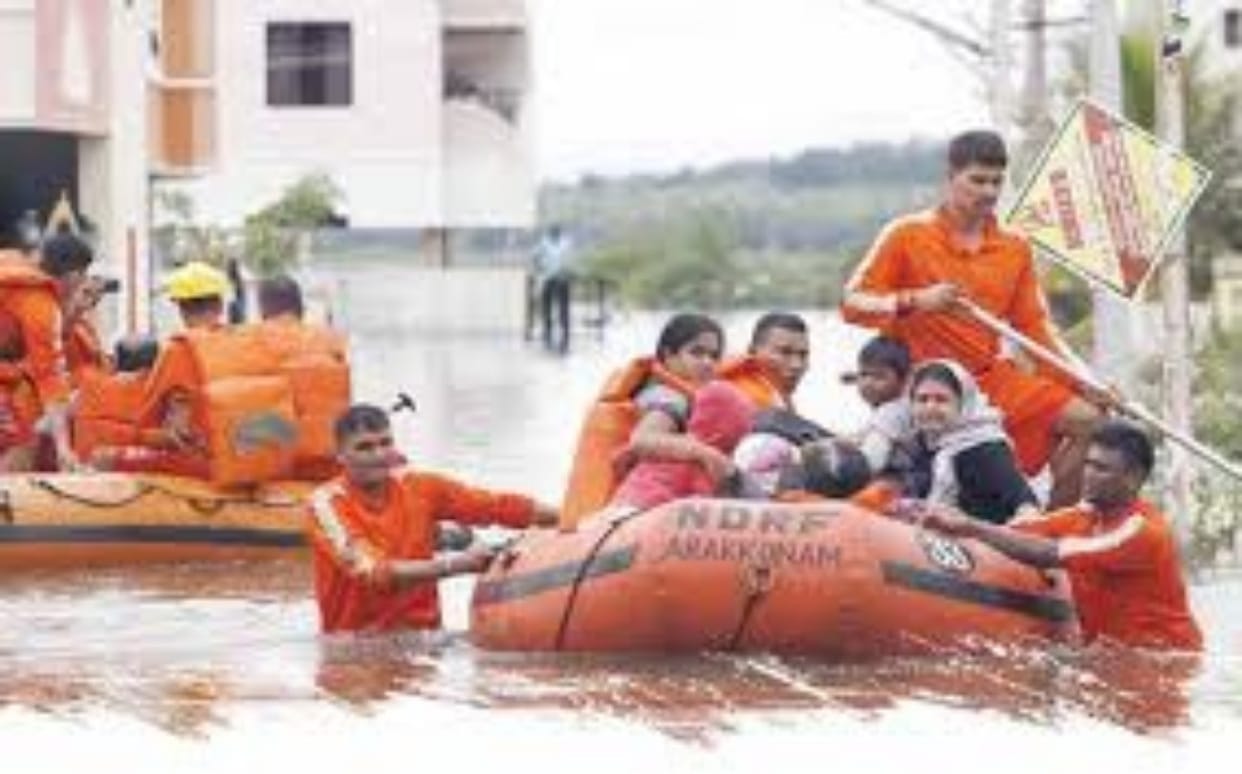 sudden flood in kaveri river of karnataka